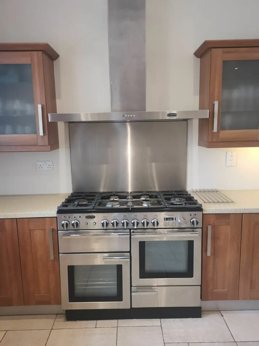 Complete Kitchen + Utility Rm Cupboards & Worktops - Image 4
