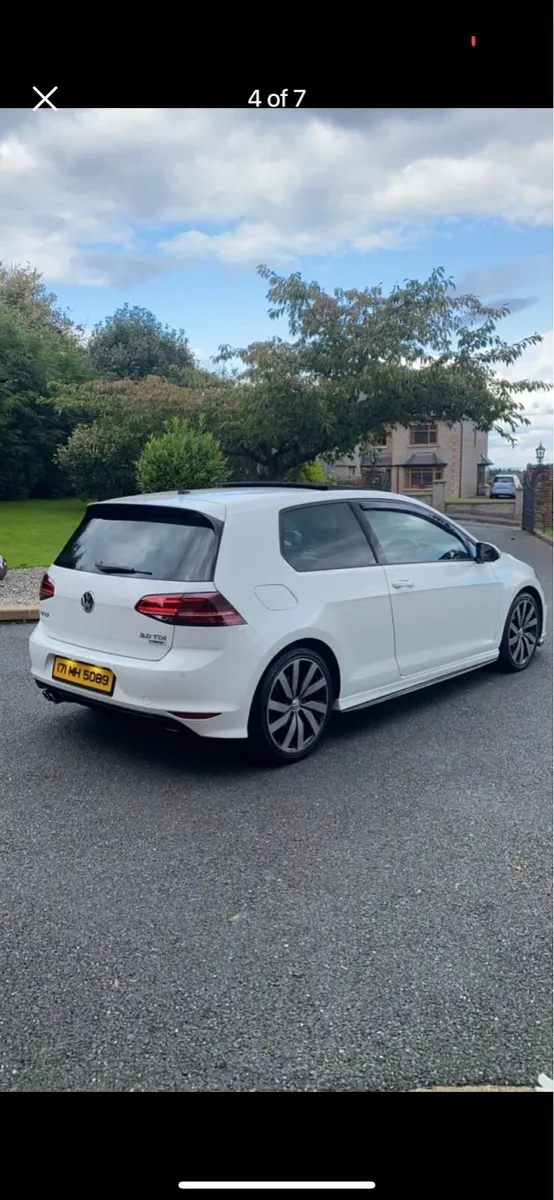 Volkswagen Golf R-Line (sunroof model) - Image 2