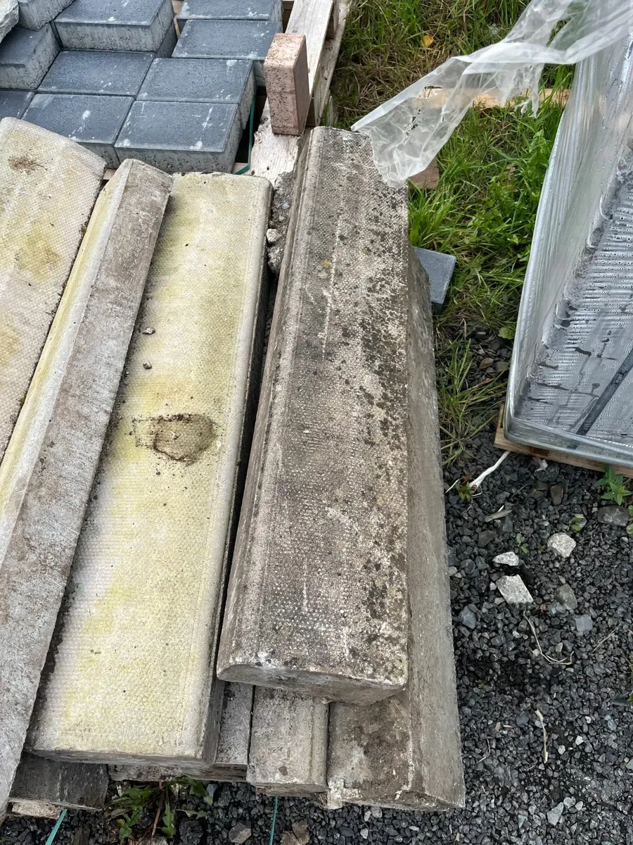 Second Hand Dry Pressed kerbs 7x4 €2 each - Image 2