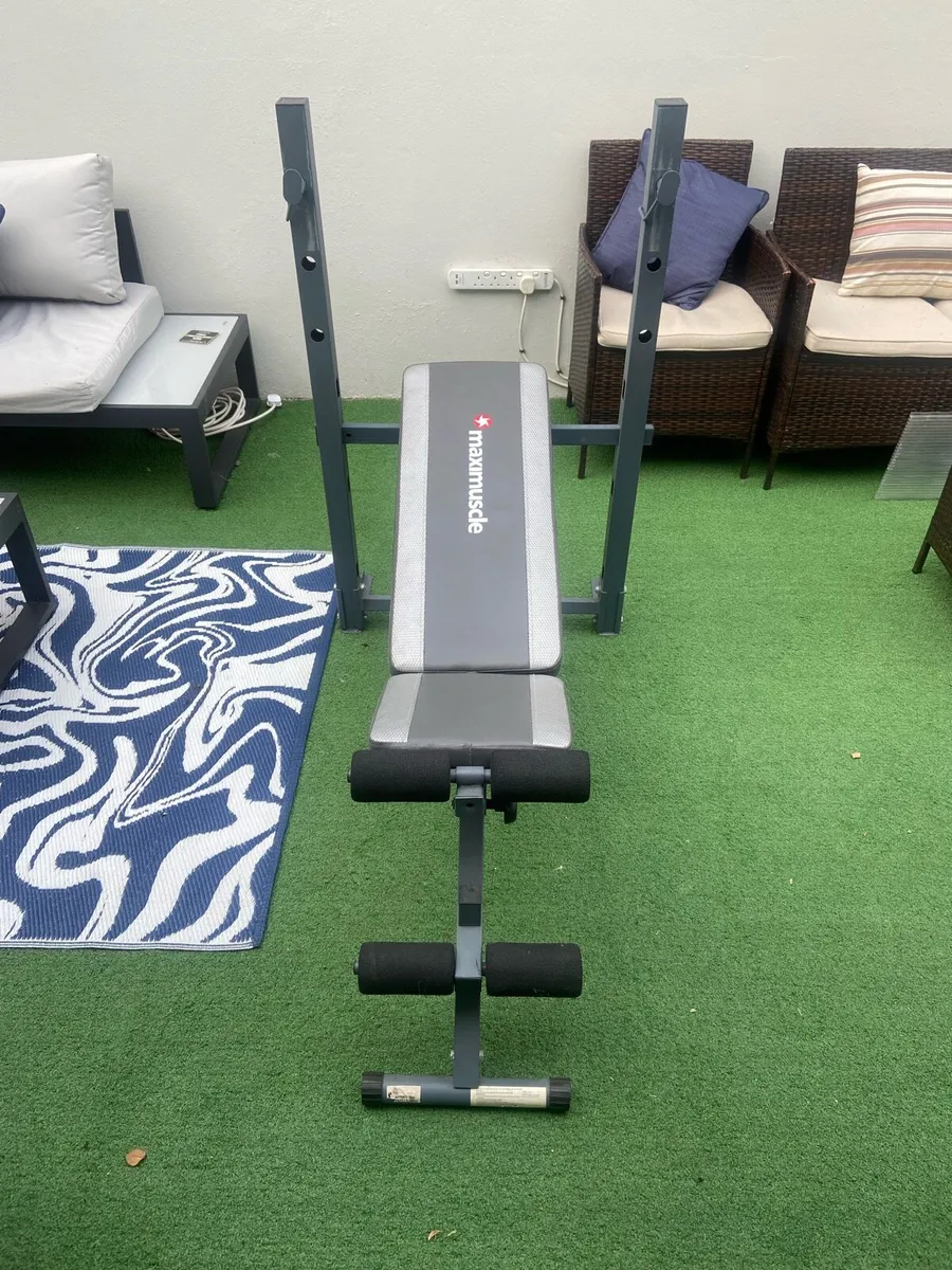Weight bench and weights - Image 2