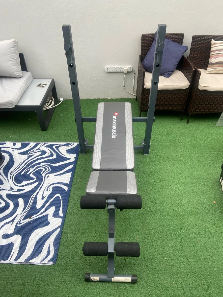 Weight bench and weights - Image 4