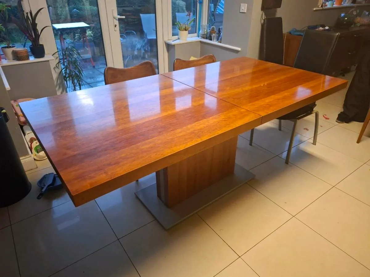 Boconcept extendable dining table. - Image 4