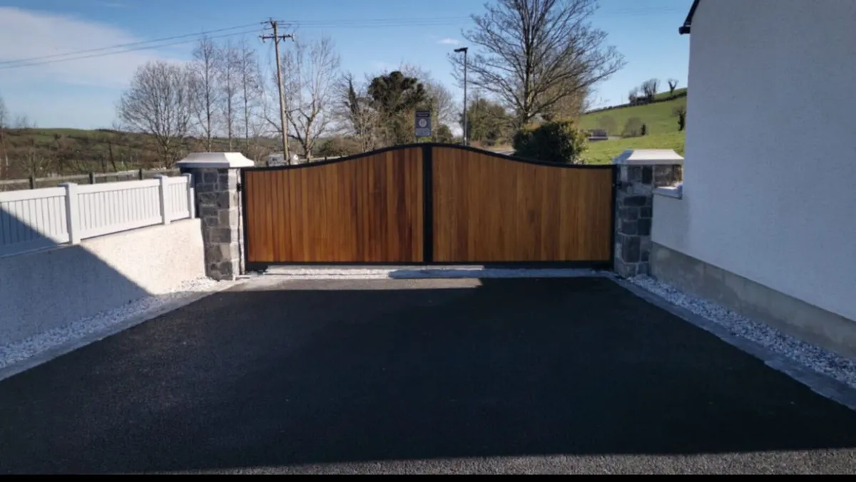 Gates - Image 1