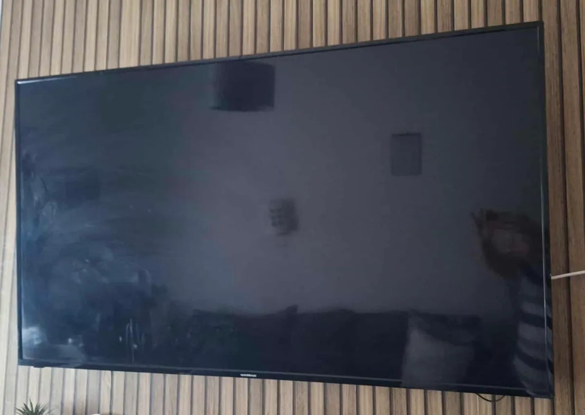 65 inch tv - Image 2