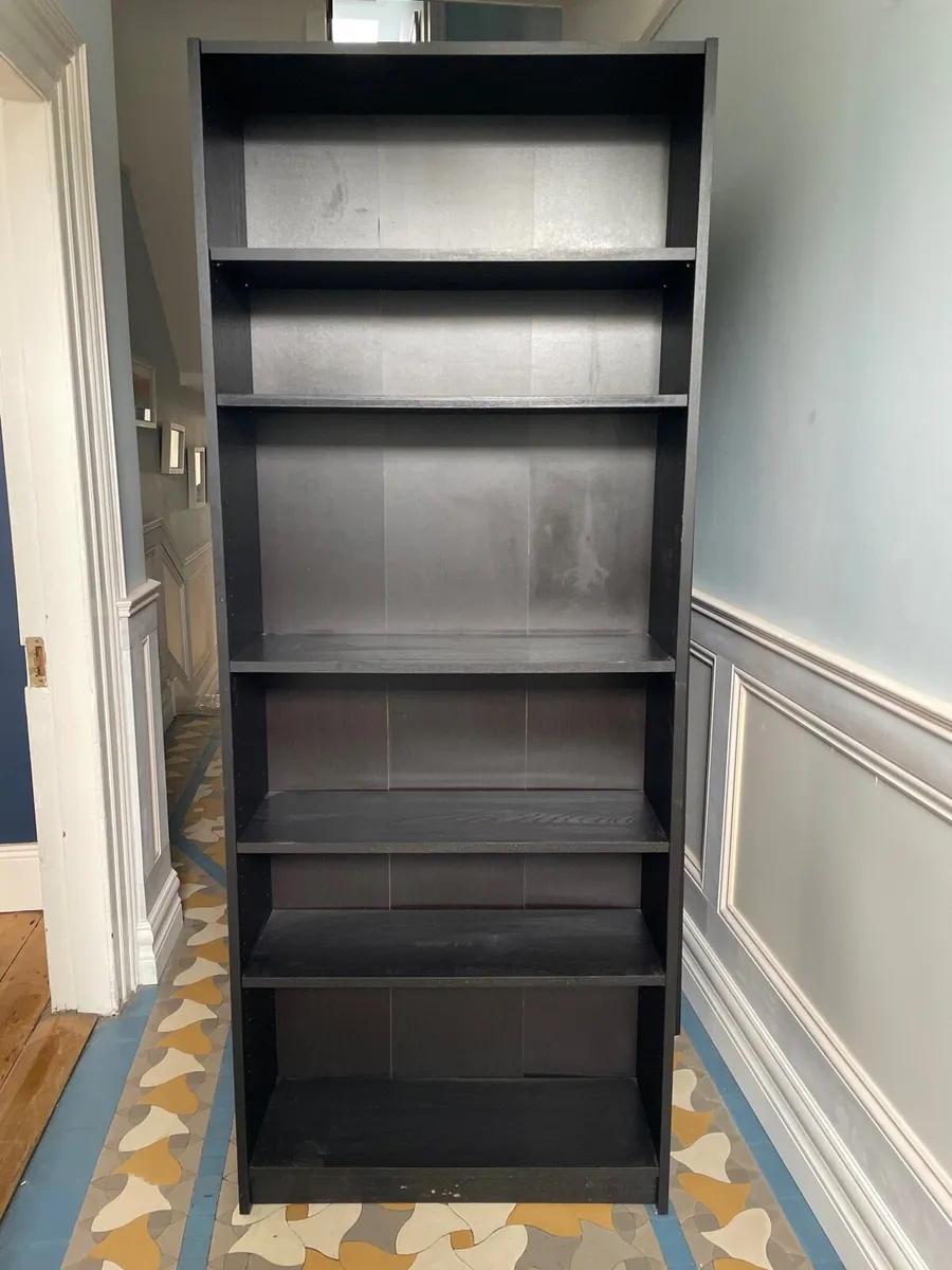 €50 for 2 x bookcases. Excellent condition - Image 2