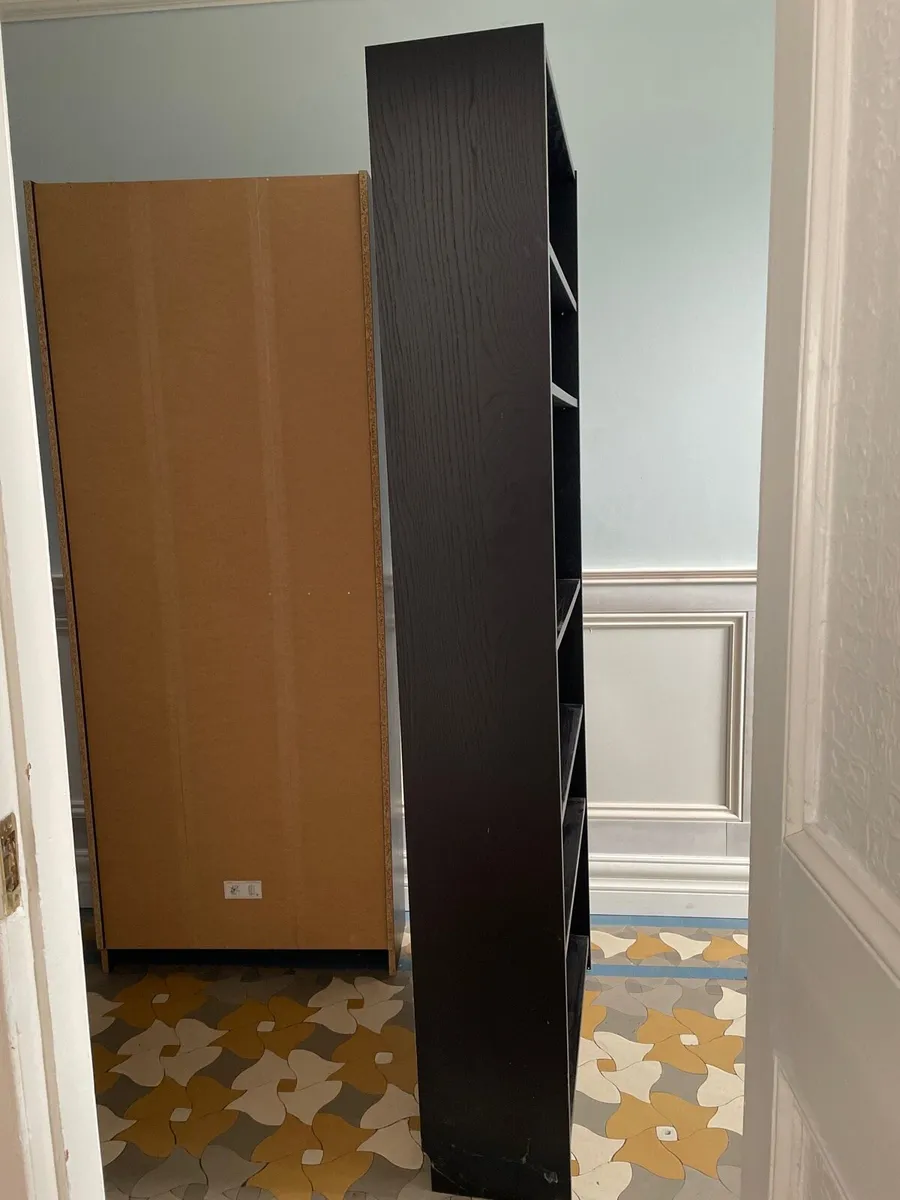 €50 for 2 x bookcases. Excellent condition - Image 3
