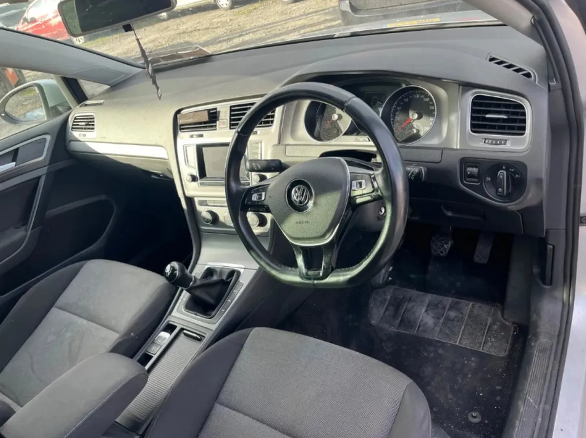 2015 Vw Golf 1.6 Diesel not recorded engine damage - Image 3