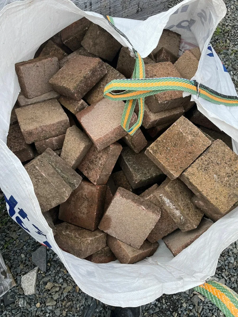 Second Hand Brick Paving 2 size mix 60mm - Image 2