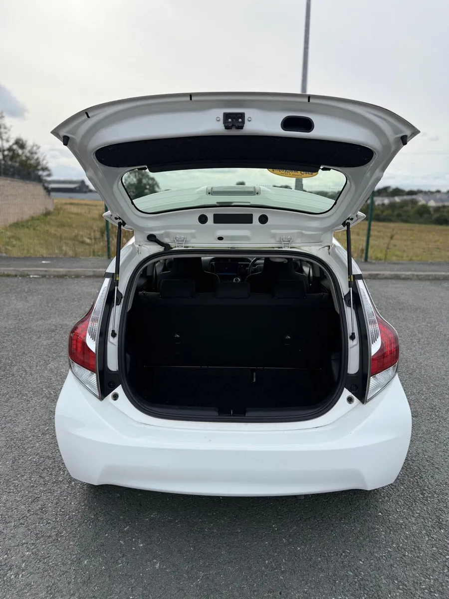 162 Toyota Aqua Hybrid 1.5 New NCT - Image 4