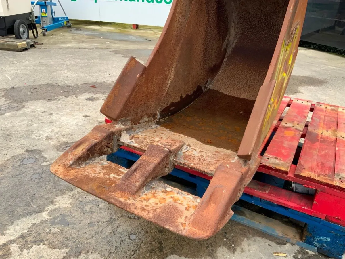 BUCKET - Image 3