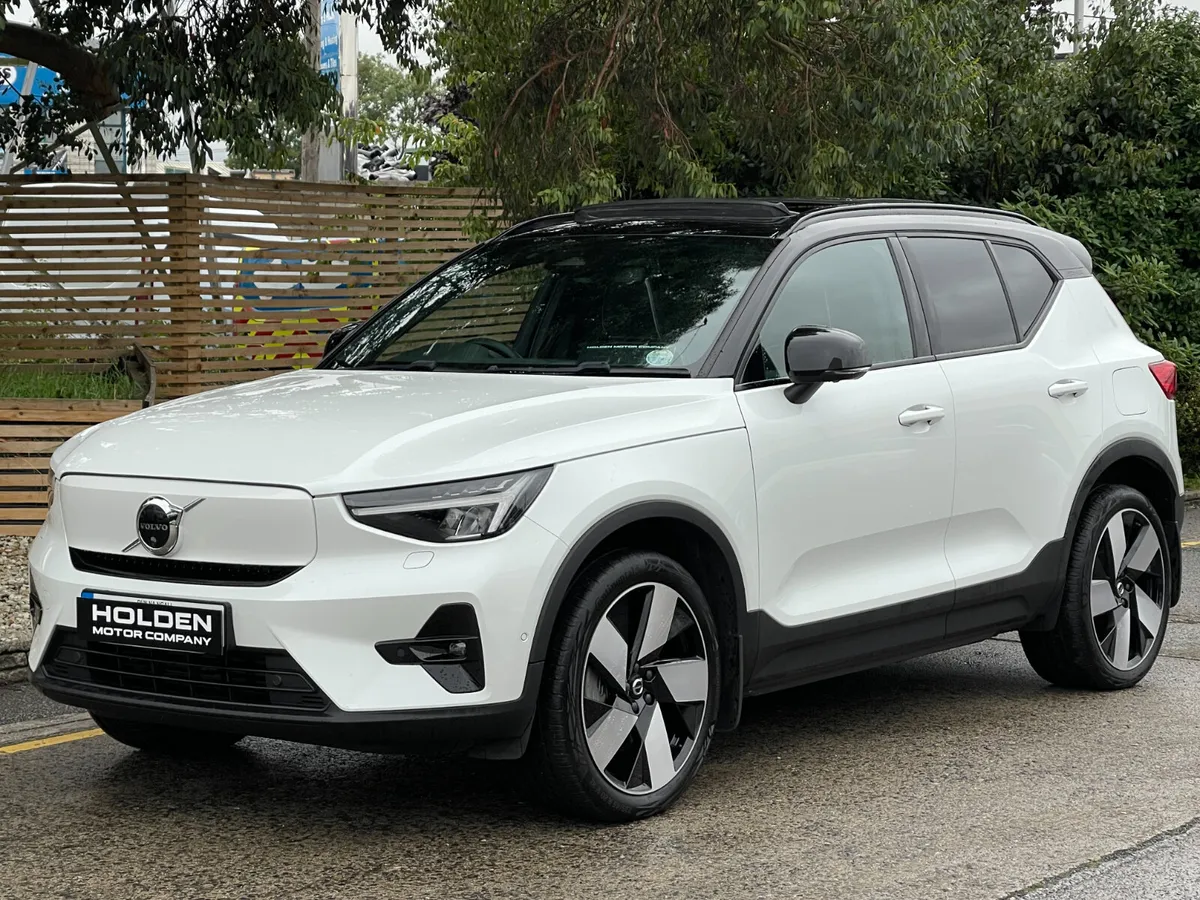 2022 Volvo XC40..LOW MILES..PAN ROOF..2 KEYS - Image 2