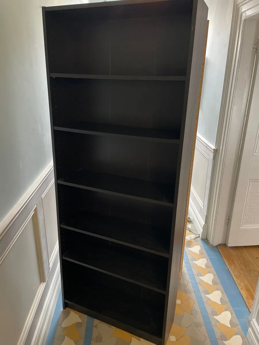 €50 for 2 x bookcases. Excellent condition - Image 1