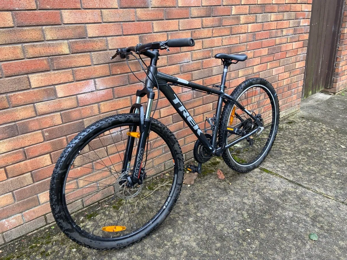 29 Inch Trek Marlin 6 mountain bike - Image 1