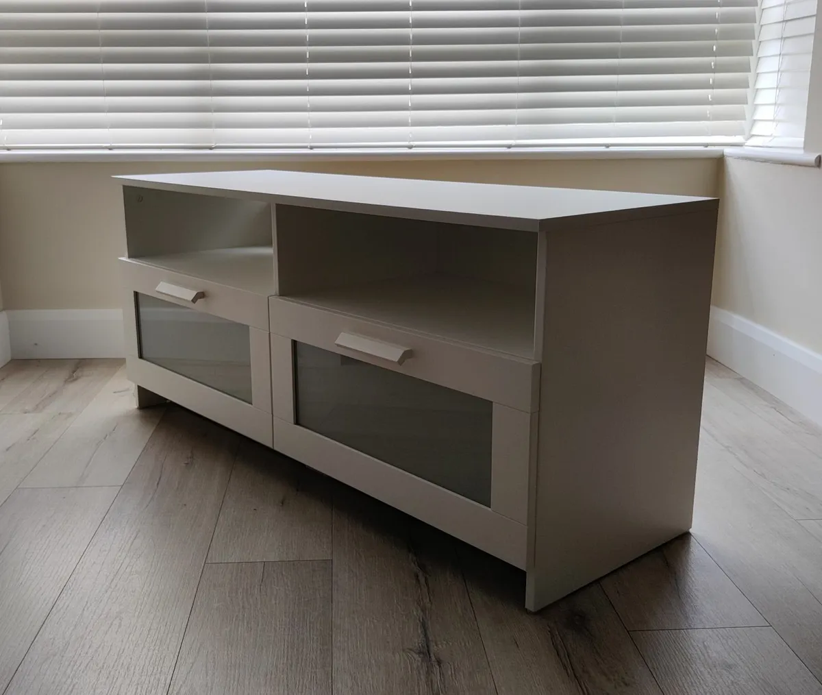 TV bench/ table Ikea 'Brimnes' white - Image 2