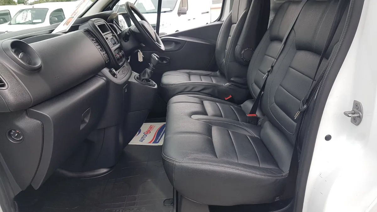 Renault Trafic 192D NEW MODEL 2.0LT 37KM VAT INVOI - Image 4