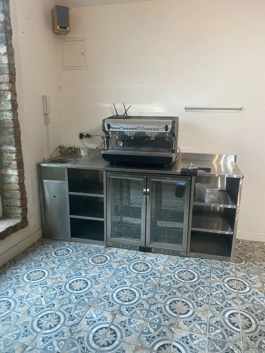 Coffee machine & stainless steel unit - Image 1