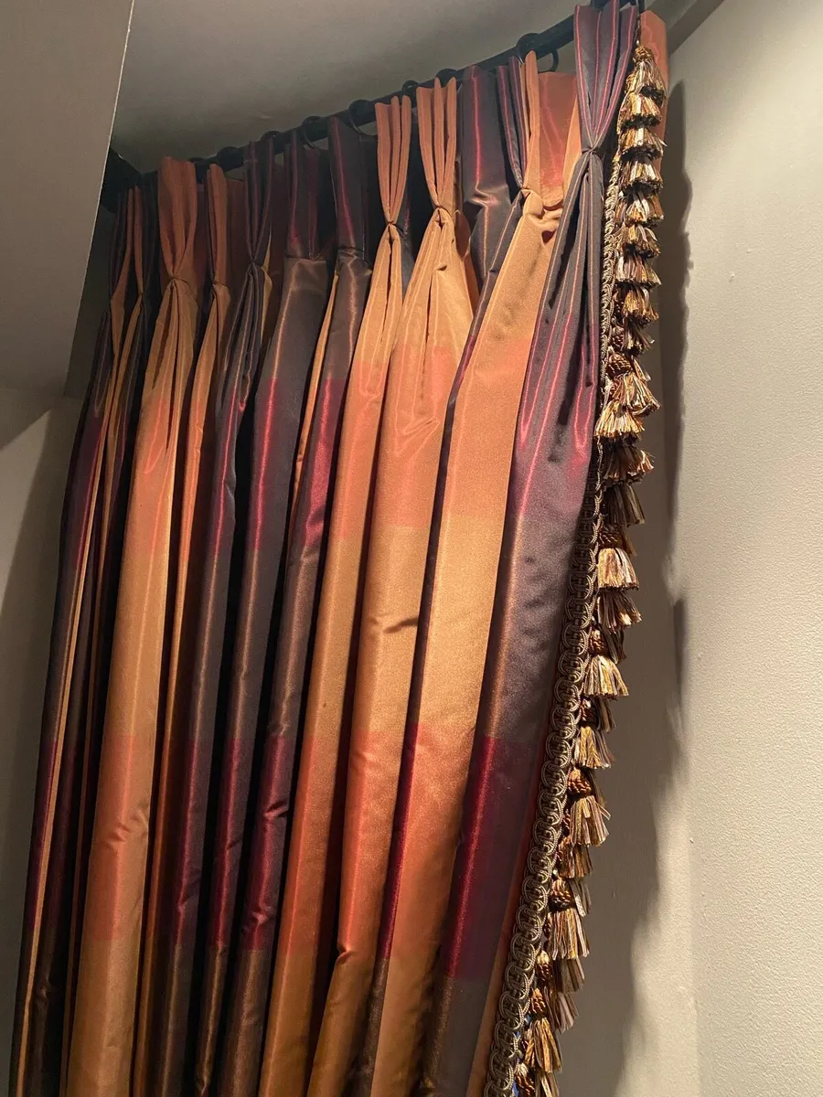 Curtains - Image 2