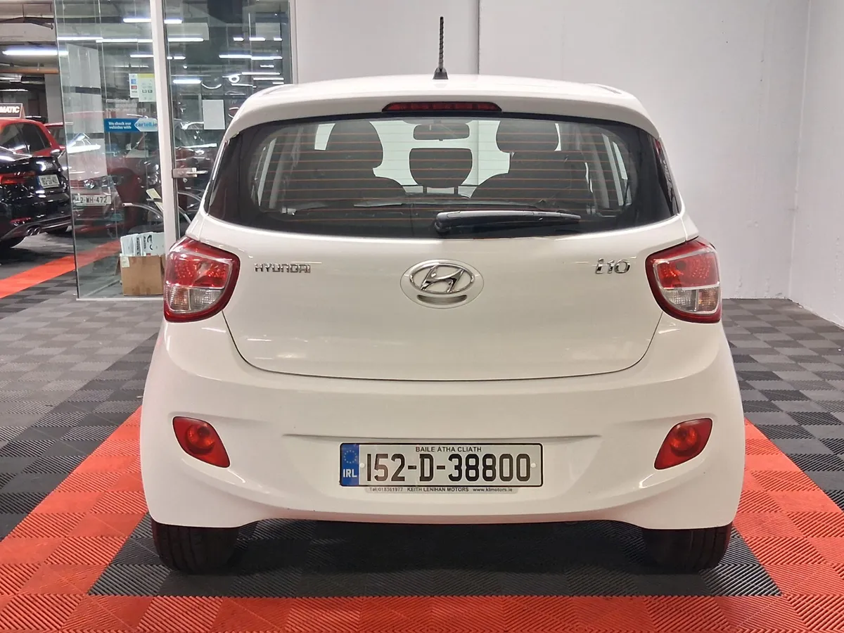 2015 Hyundai i10 **PREMIUM** - Image 4