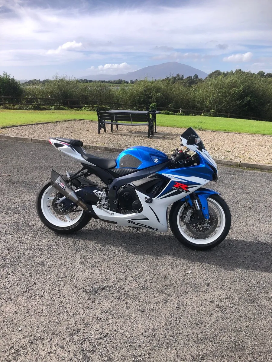 2011 GSXR 600cc - Image 1