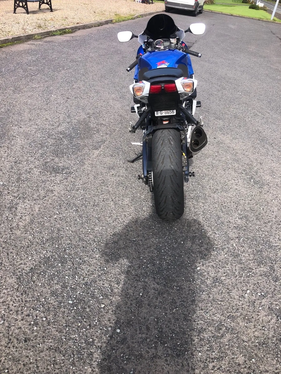 2011 GSXR 600cc - Image 4