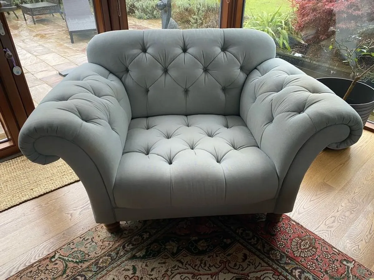 Meubles Furniture Suite, Sofa and Snuggler Chair - Image 2