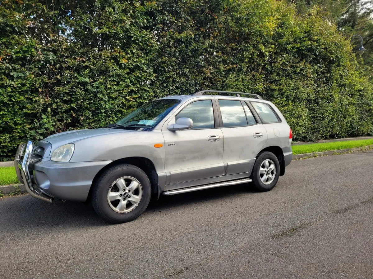 2005 SANTA FE 4WD NCT TAXED UNTIL 3/26.LOW MILEAGE - Image 4