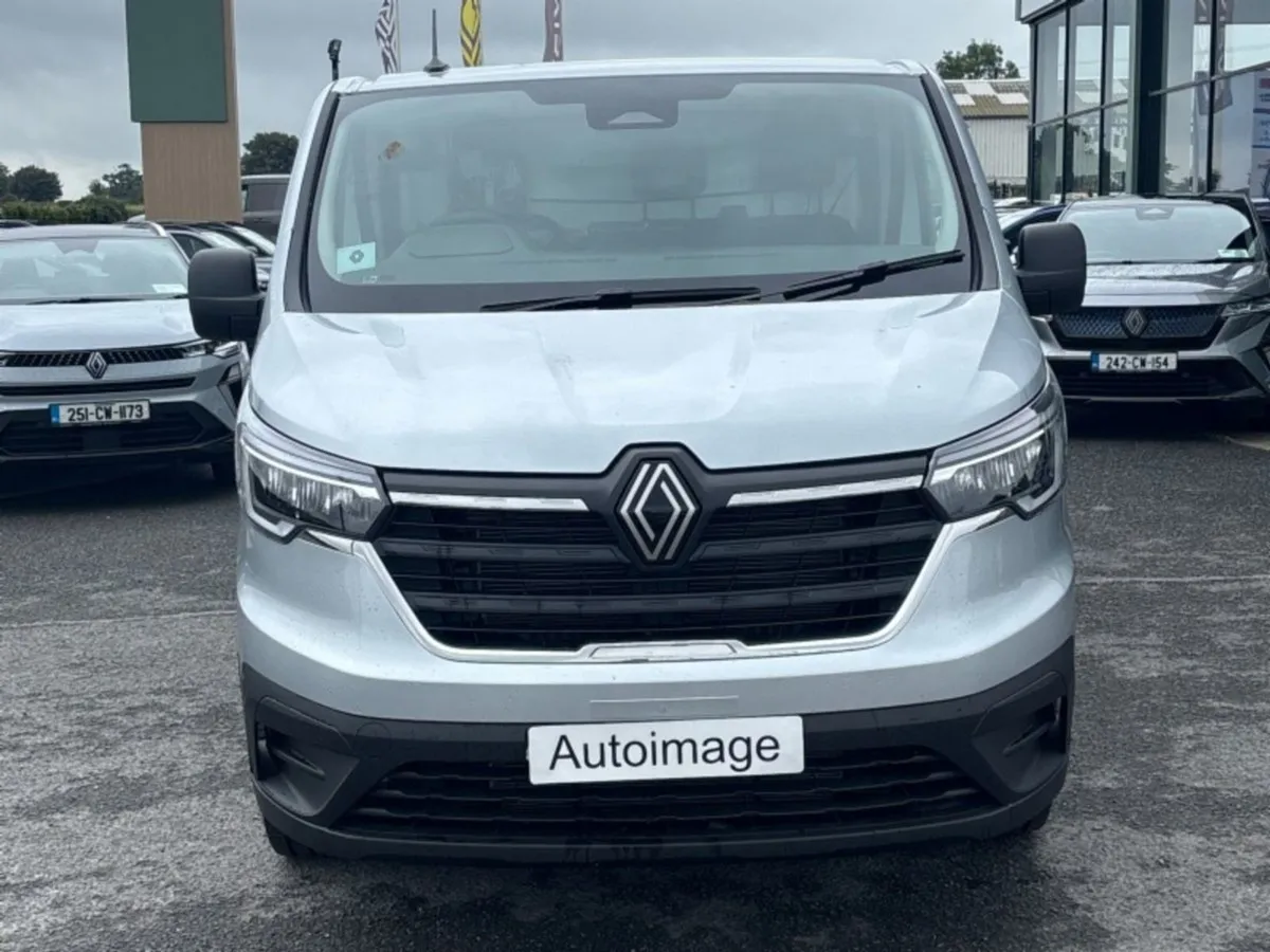 Renault Trafic Silver AP - Image 2