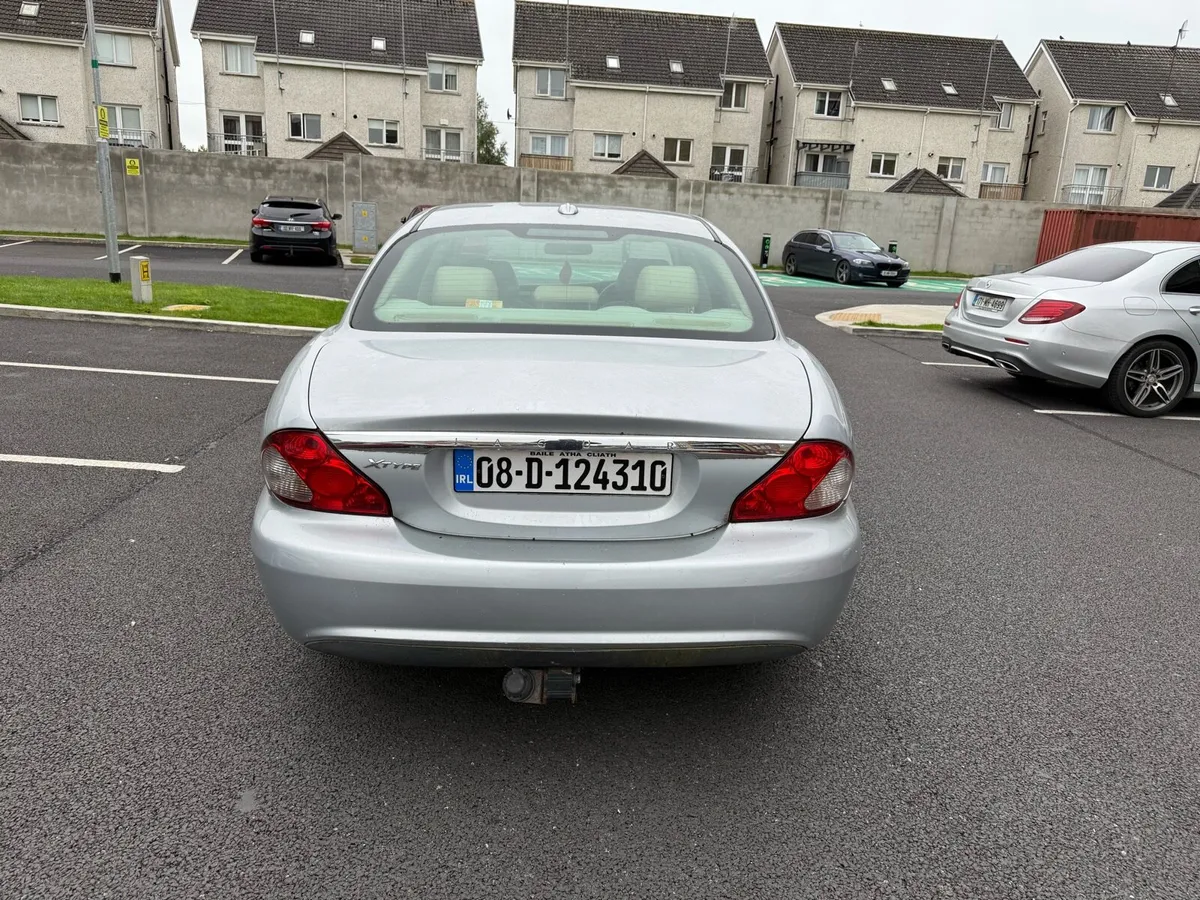 Jaguar X type 2.0 diesel - Image 2