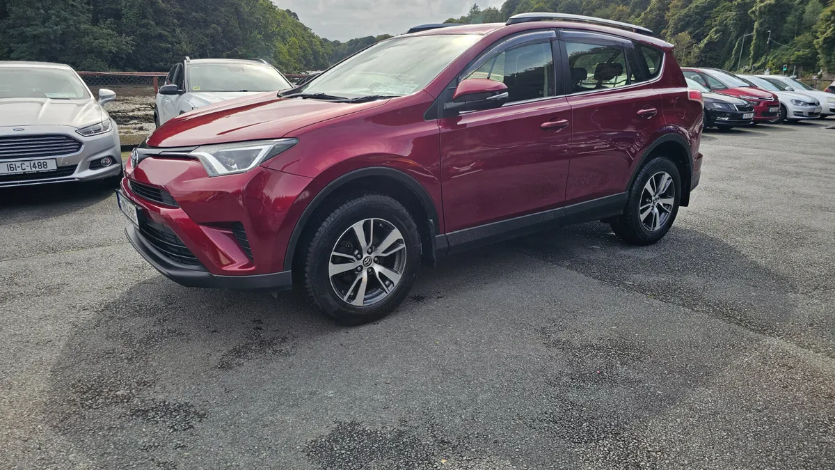 Toyota RAV4 2018  2.0 D-4D (143) 2WD Luna - Image 2