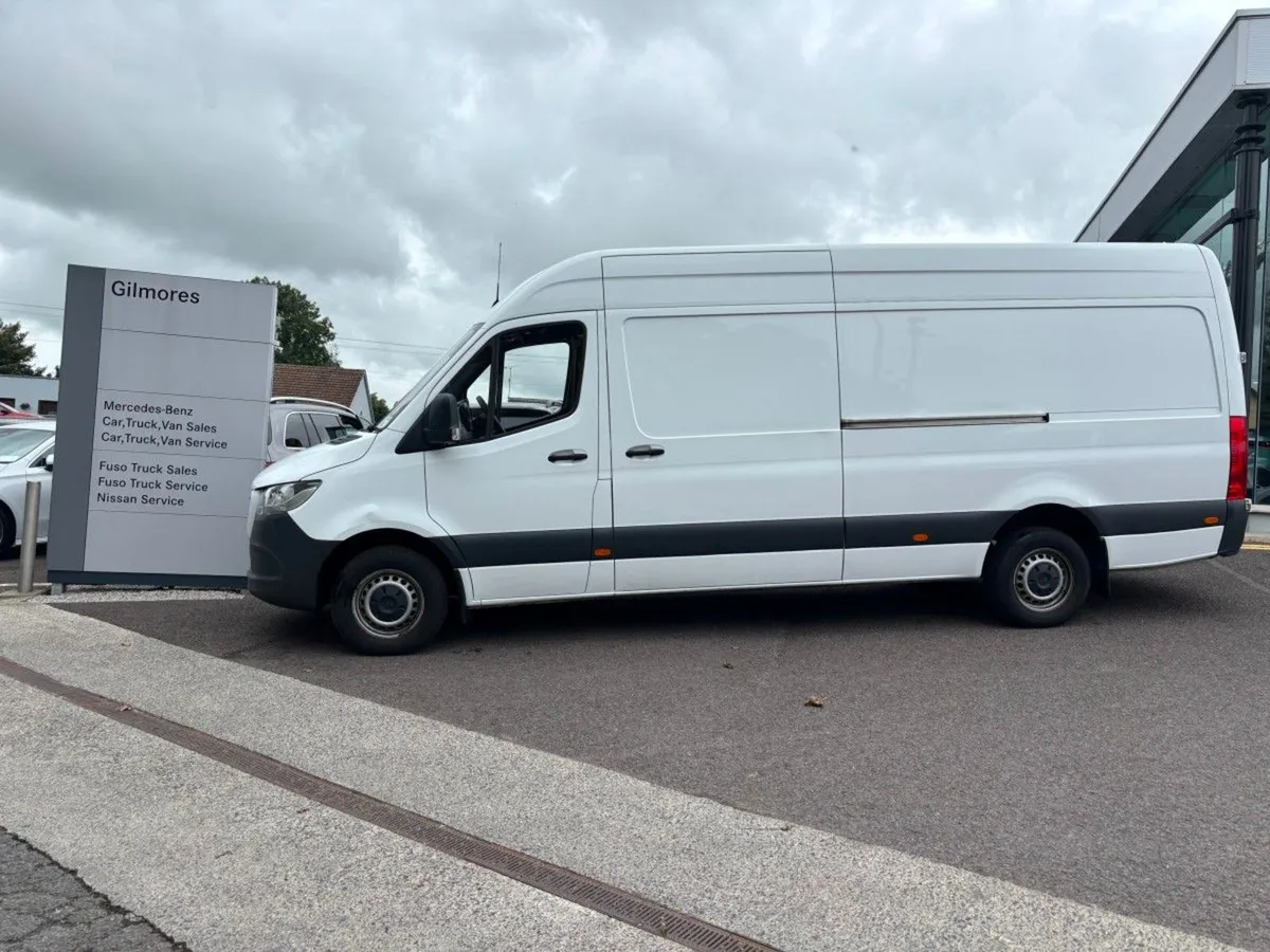 Mercedes-Benz Sprinter 317LWB High Roof - Image 2