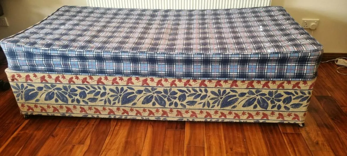 Single bed &mattress (3ft]) - Image 2