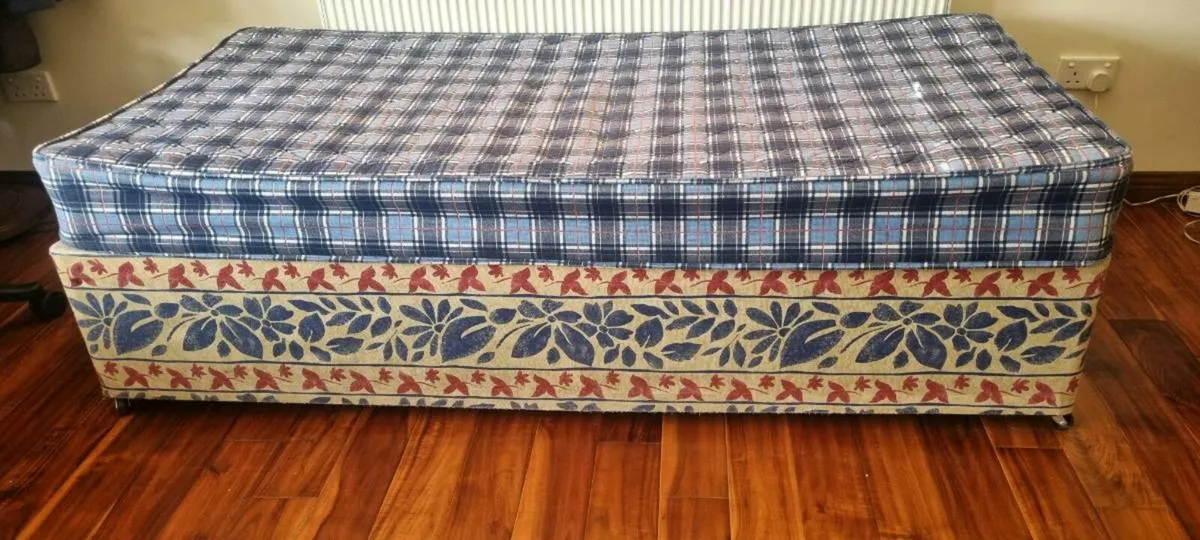 Single bed &mattress (3ft]) - Image 3