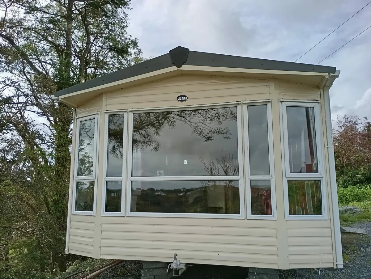 Mobile home - Image 1