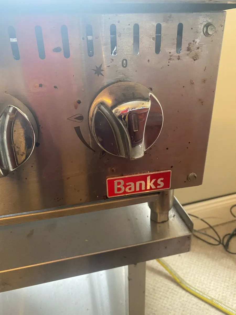 Banks Gas Hob - Image 3