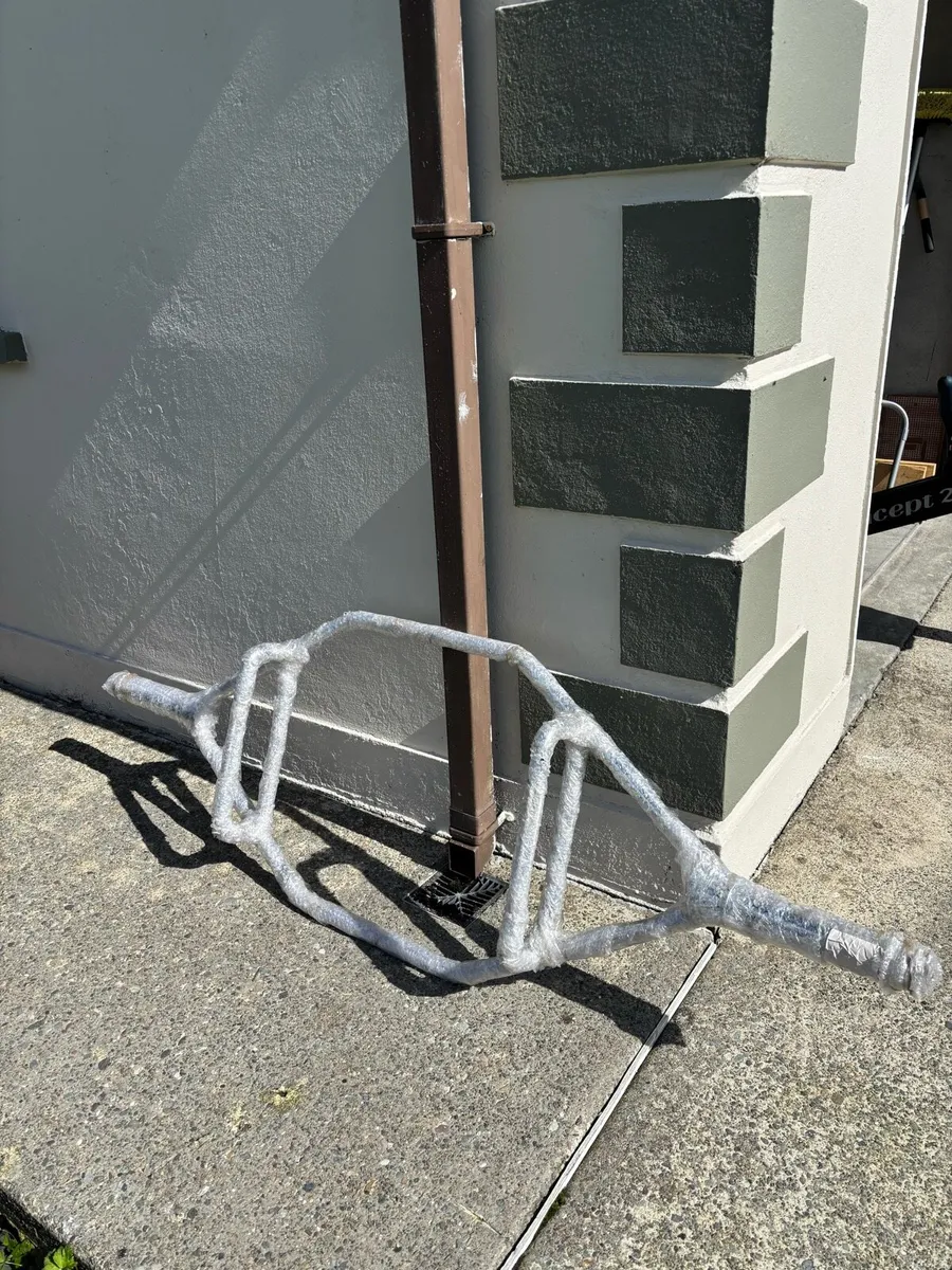 BOLT Trap Bar 1.8m - Image 1