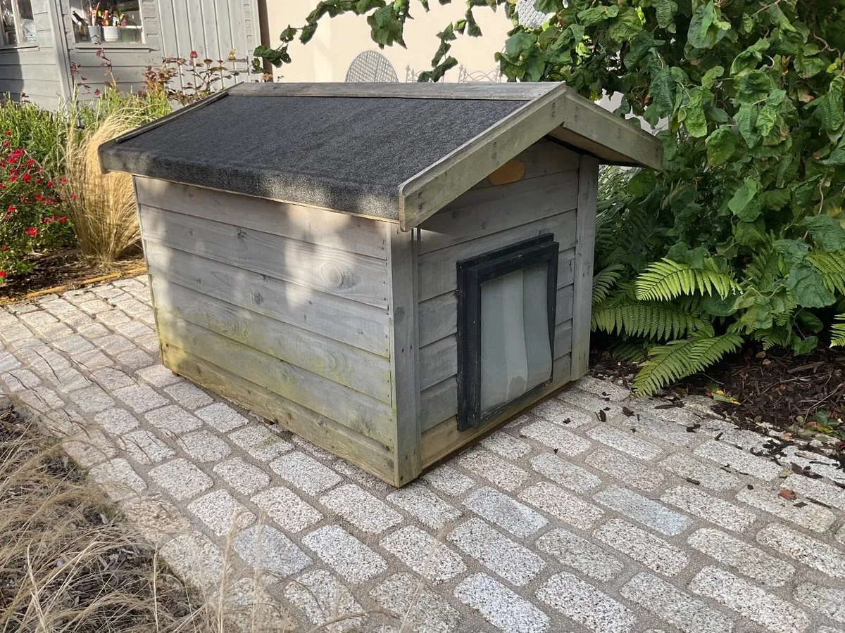 Dog kennel - Image 1