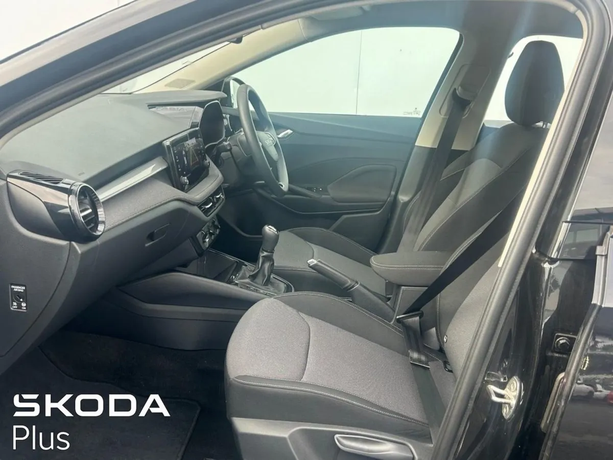 Skoda Fabia Fabia Selection 1.0mpi 80hp 4.9  Fina - Image 4
