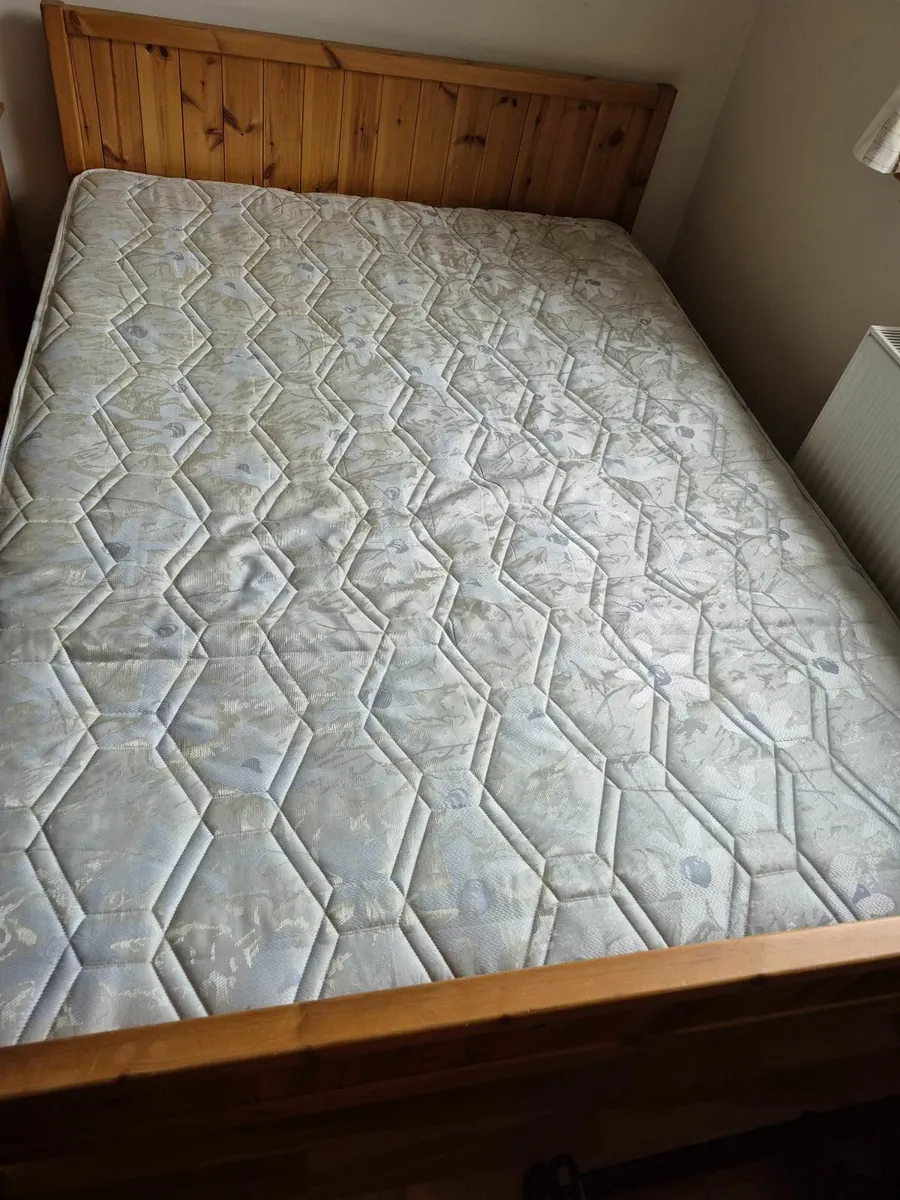 Double bed + mattress - Image 2
