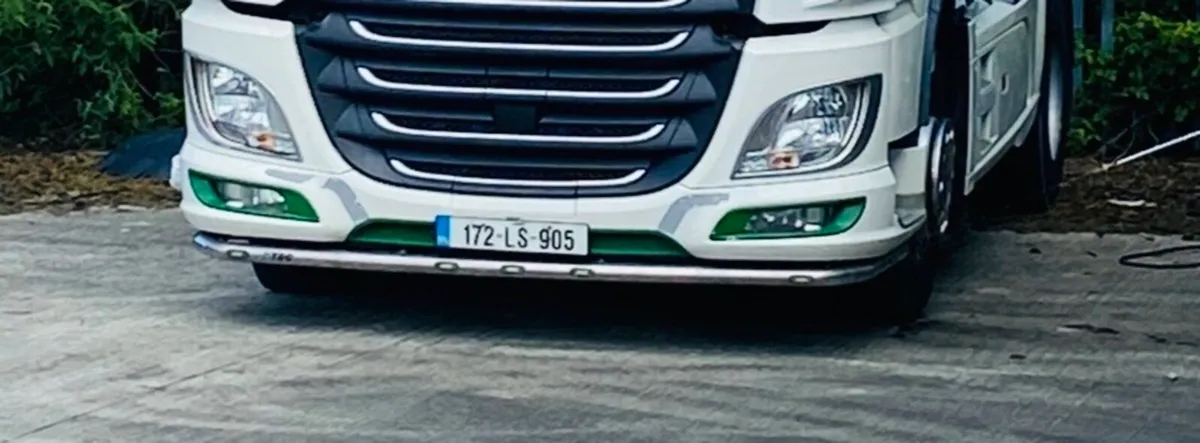 Bottom Light Bar DAF XF106 - Image 1
