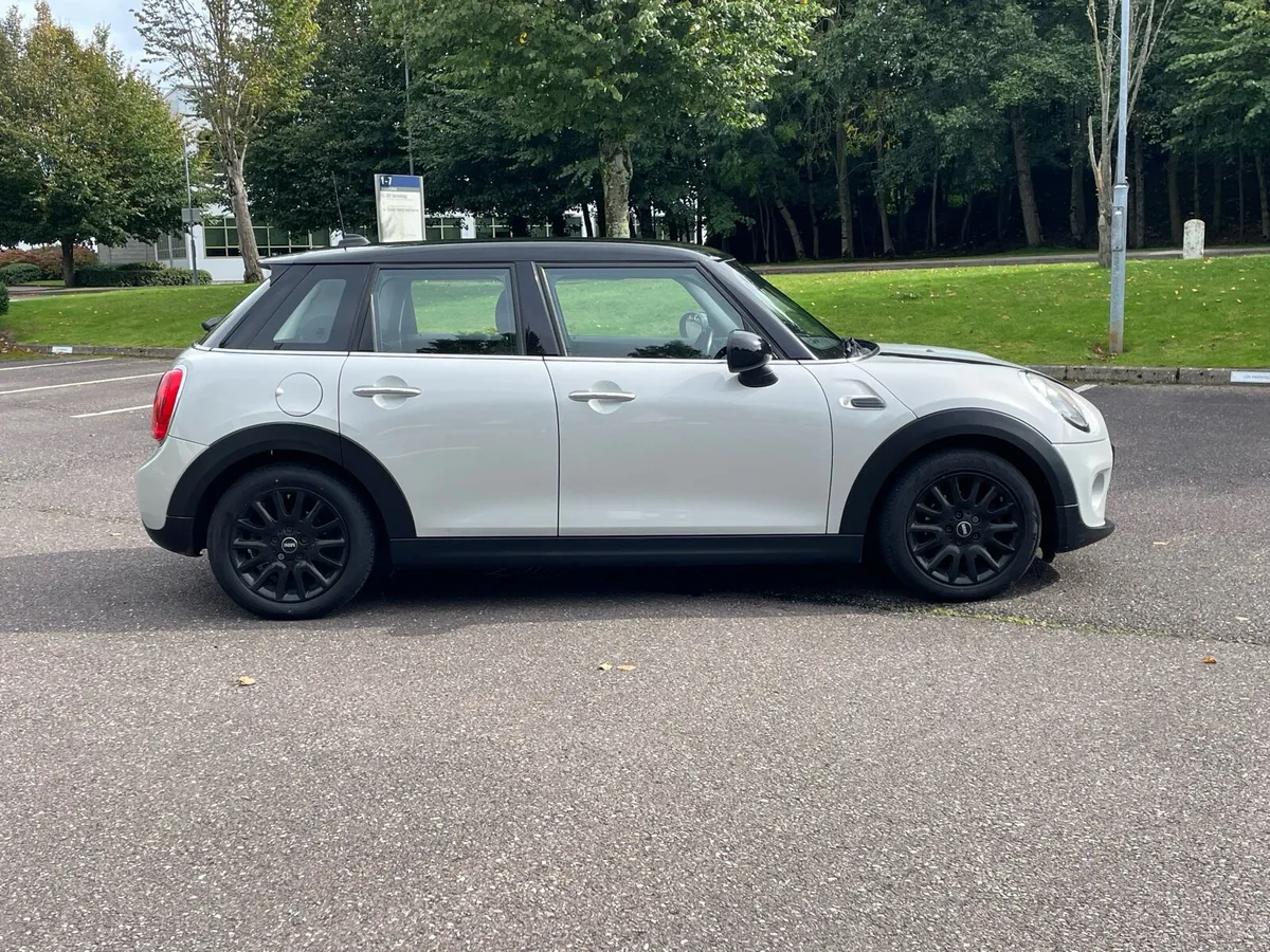 Mini Cooper D 4 door - Image 2