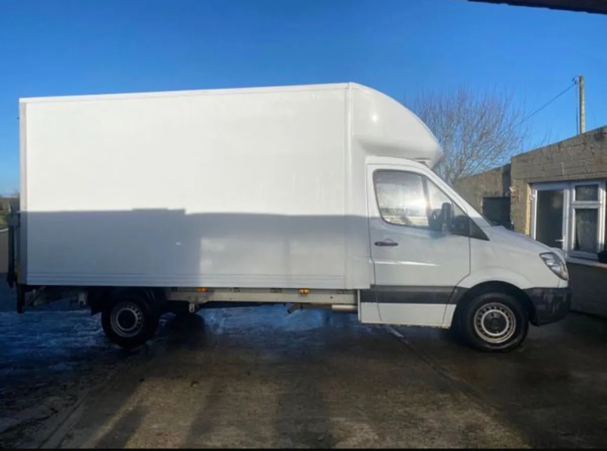 Mercedes Sprinter 313CDI box body NEEDS ENGINE - Image 2