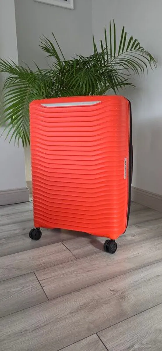 Samsonite Suitcase - Image 1