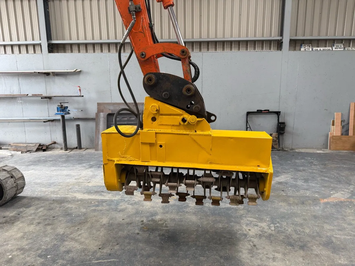 Bushmaster hedge cutter - Image 1