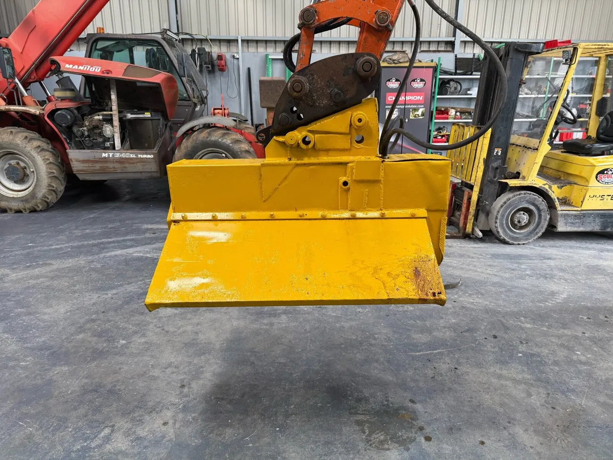 Bushmaster hedge cutter - Image 3