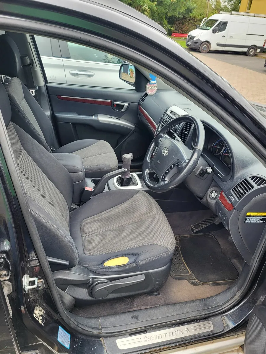 Hyundai Santa Fe 2009 - Image 3