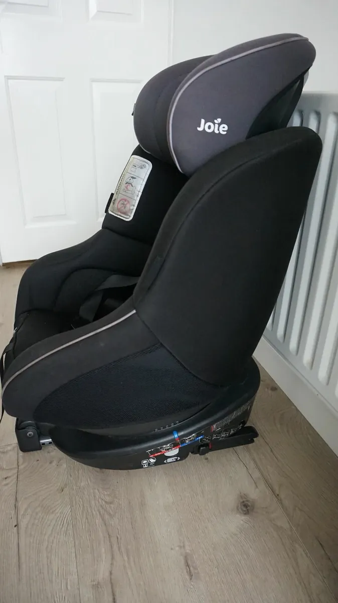 Child carseat - Image 1