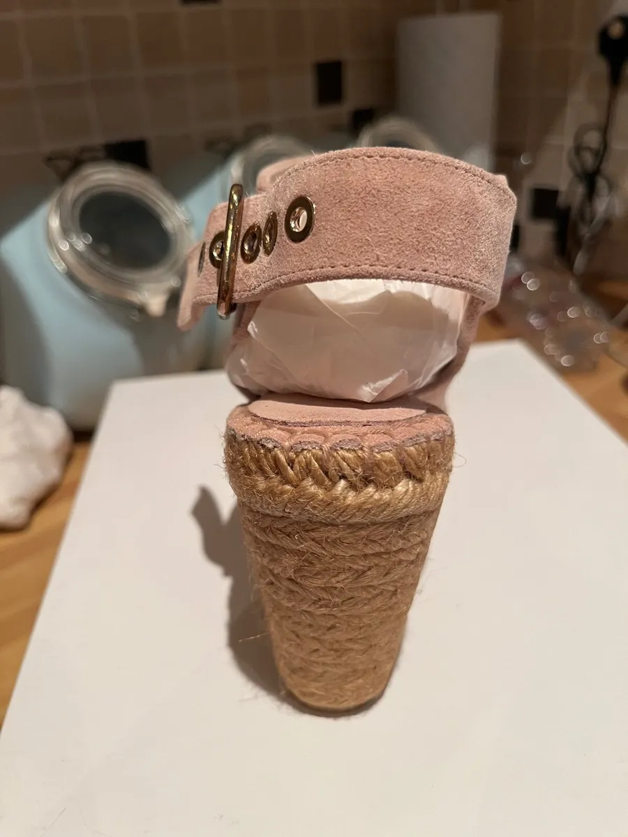 Shoes - Image 3