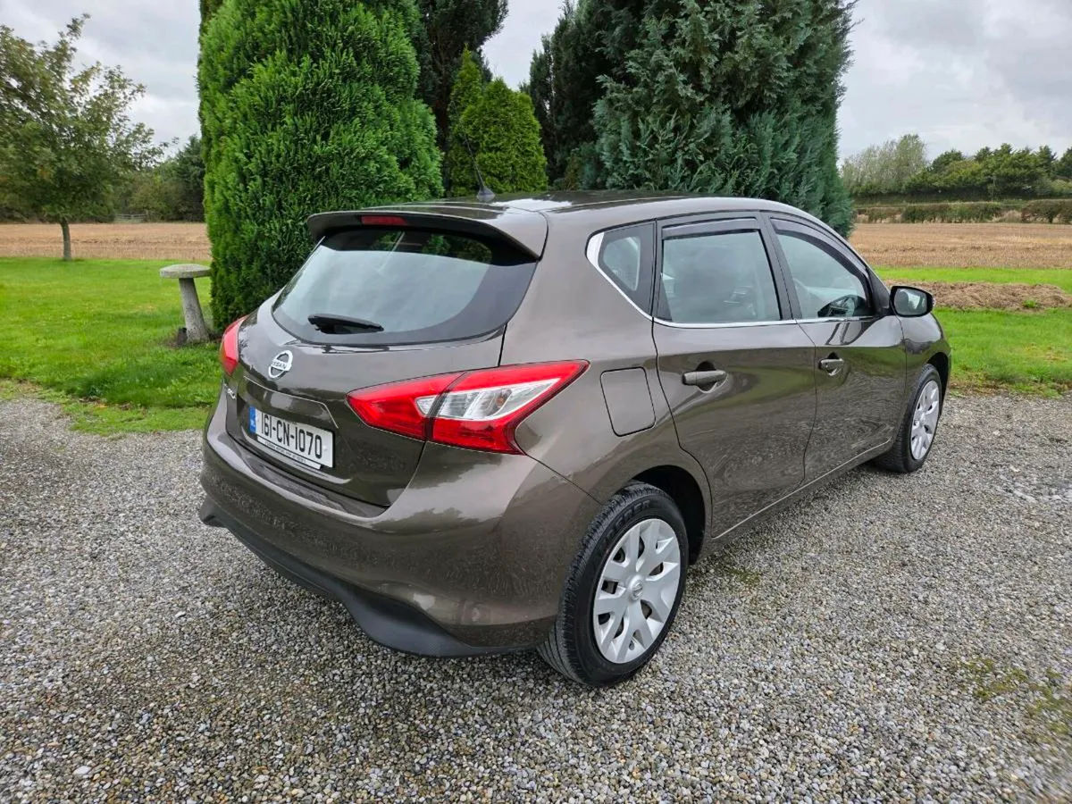 Very Low Mileage Nissan Pulsar 1.2 XE. - Image 3