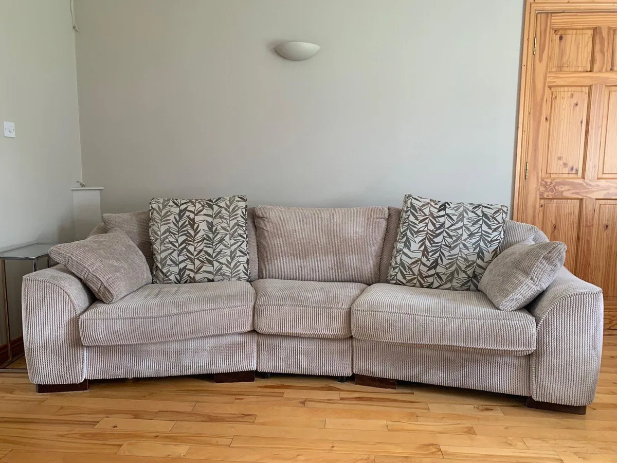 4 Seater Sofa - Image 4