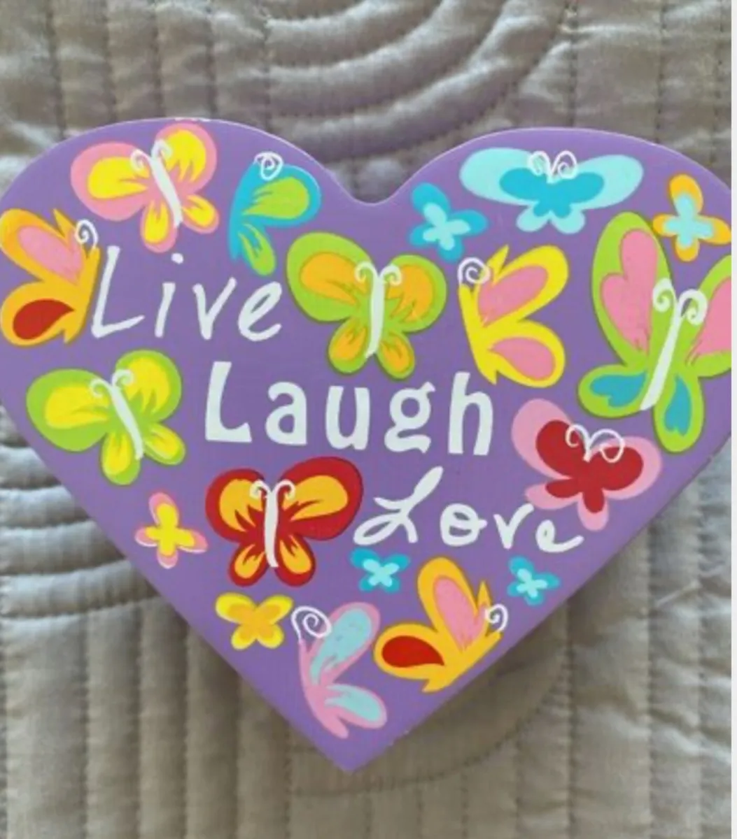 Beautiful ornate small jewellery box - Live Laugh - Image 1